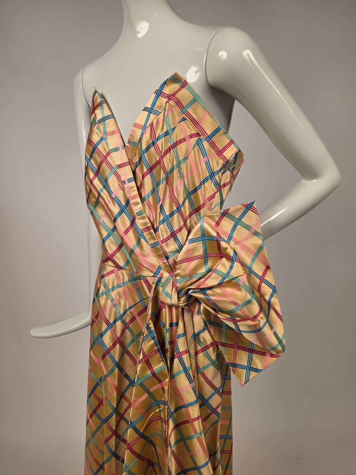 GLAMOUR 1940’S MULTICOLORED WINDOWPANE SILK EVENING GOWN DRESS W BOW DETAIL