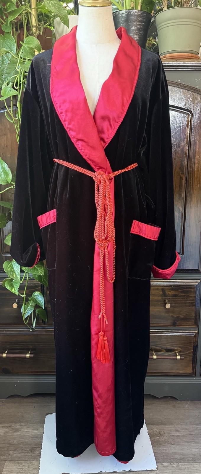 2X VINTAGE Heavyweight Black Velvet Red Satin Robe Kimono Long Floor Length XXL