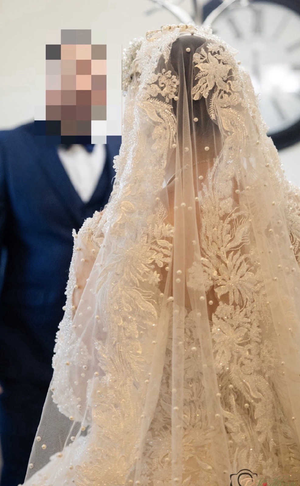 wedding dress size 6 pre owned