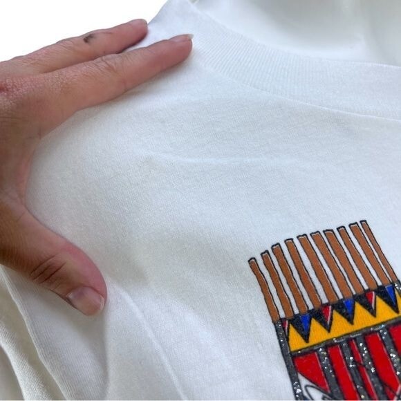 Vintage White 1998 DIAMOND DUST Eagle Totem Pole Tee Size MD