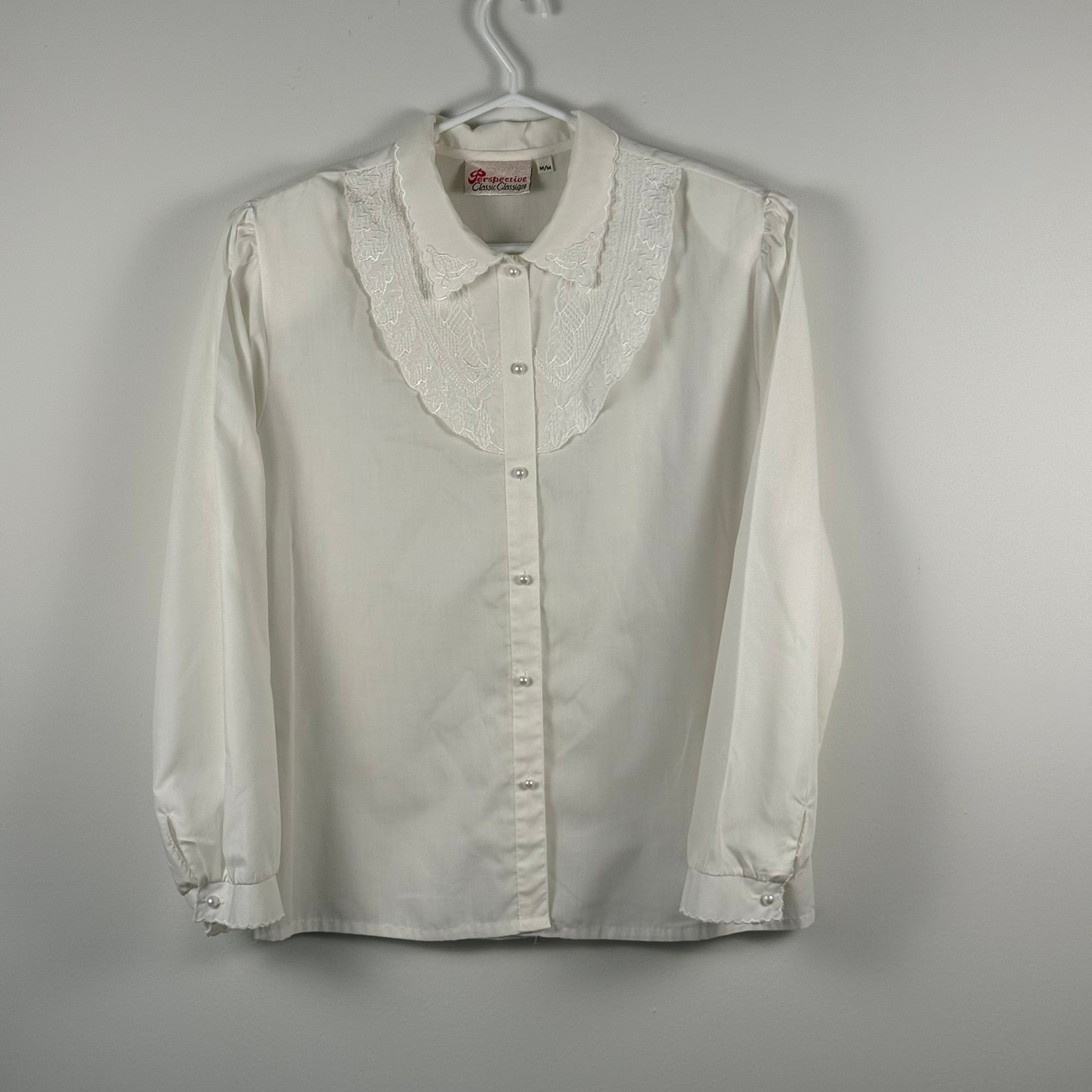 Perspective Classic Classique Vintage White Lace Bib Pearl Button Blouse Medium