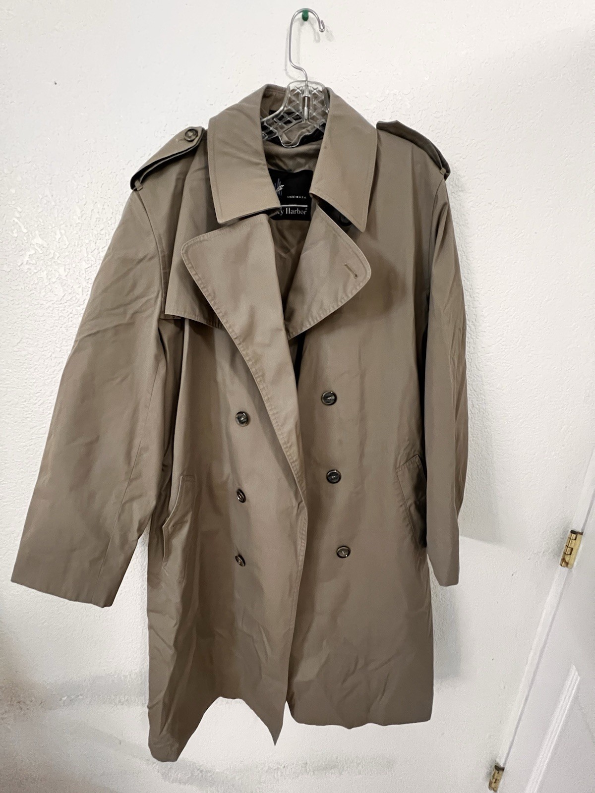 Misty Harbor 1980s Vintage Trench Coat Khaki Tan Size 40 Regular Lining Belted