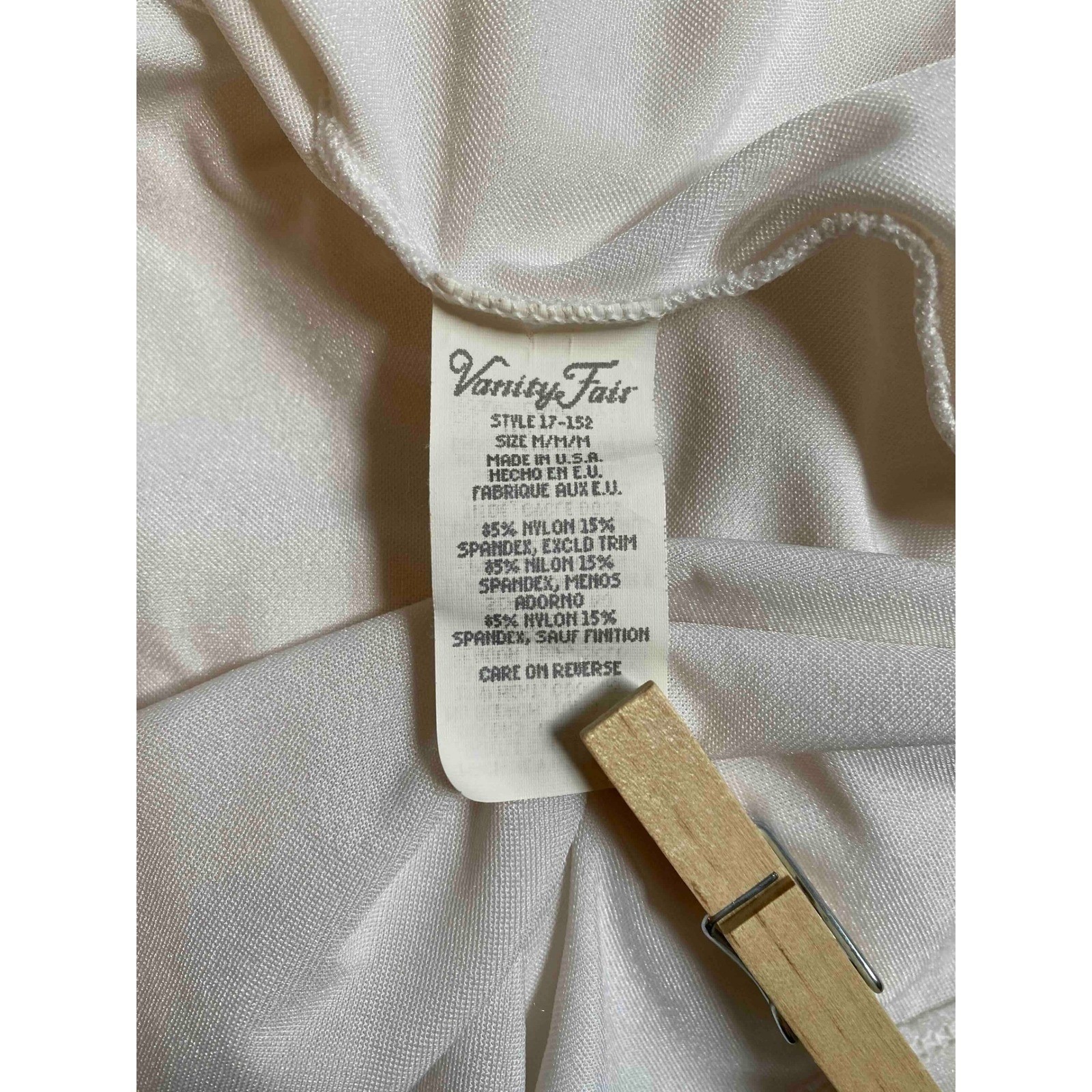 Vanity Fair Vintage White Lace Trim Sleeveless Top Camisole 17-152 Womens Medium
