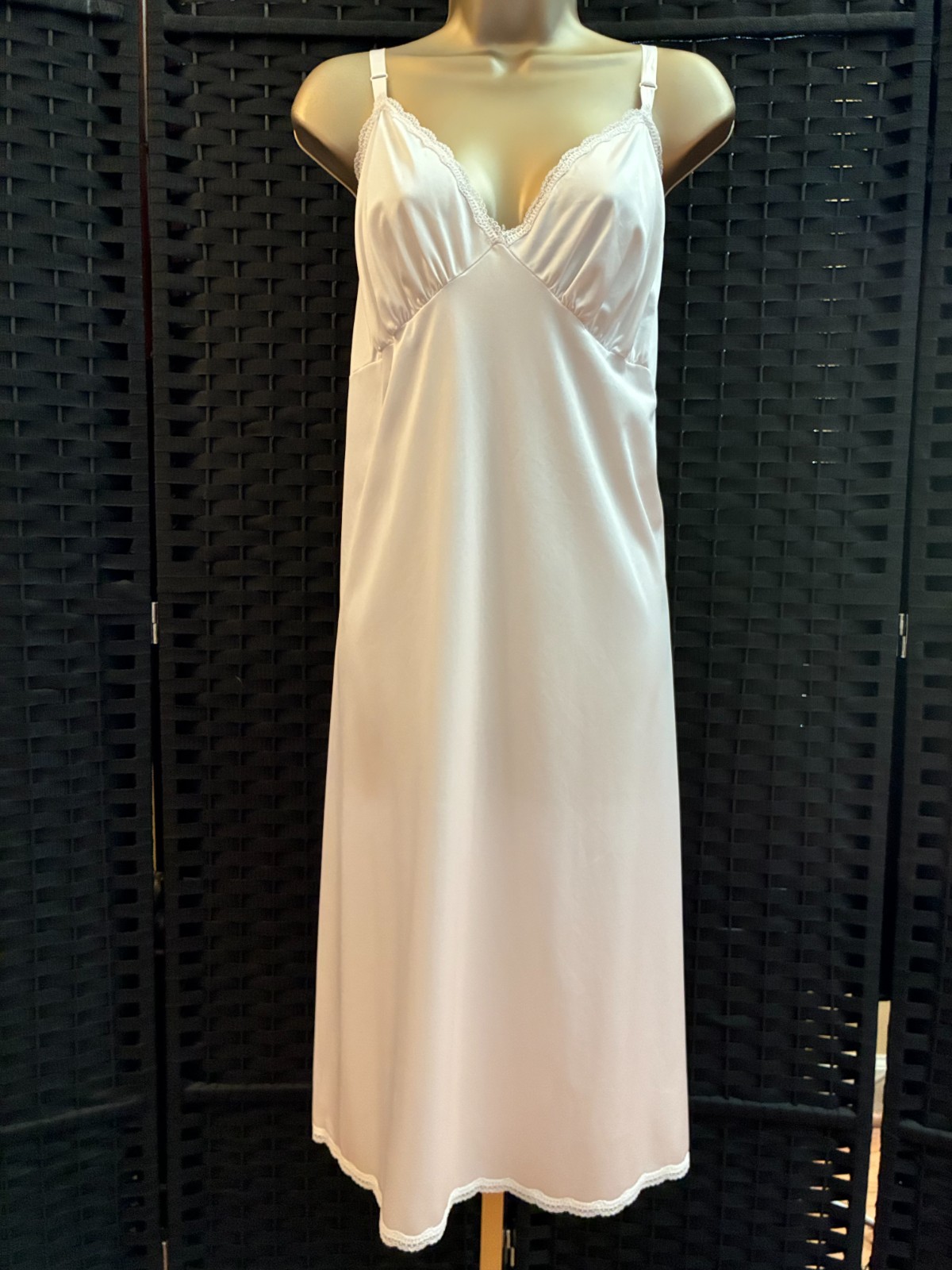 Vintage SHADOWLINE FULL SLIP Plus Size 46 White Sheer NYLON Lingerie Vixen READ