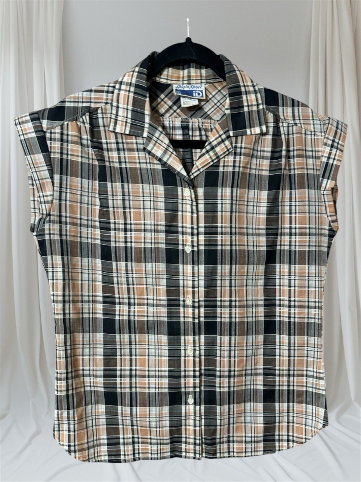 Ship n’ Shore vintage 1970’s cap sleeve button front top M/L Bust 40”