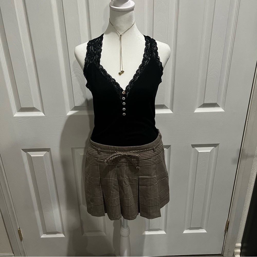 Forever 21 Y2K Lace Trim Halter Top – Button Front Deep V Criss-Cross Back M