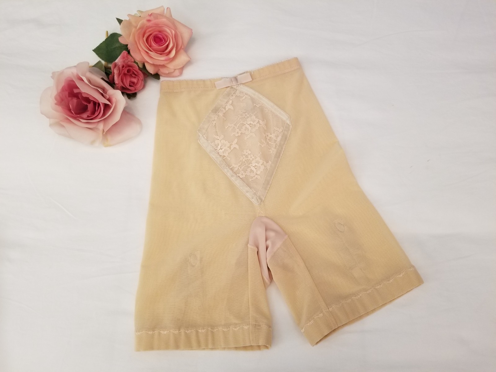 Vtg NEW Sweet Nothings Maidenform Peach Lace Shapewear Girdle Shorts w/ Garters