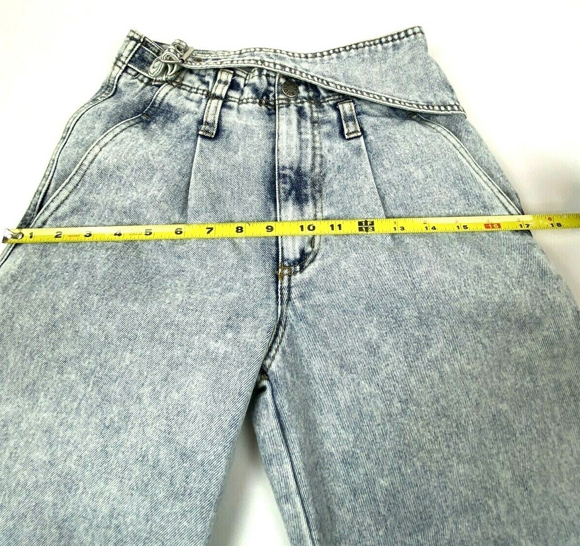 Vintage 80s 90s Bugle Boy Acid Wash High Waist Mom Jeans Sz. 10 W 24-25 in.
