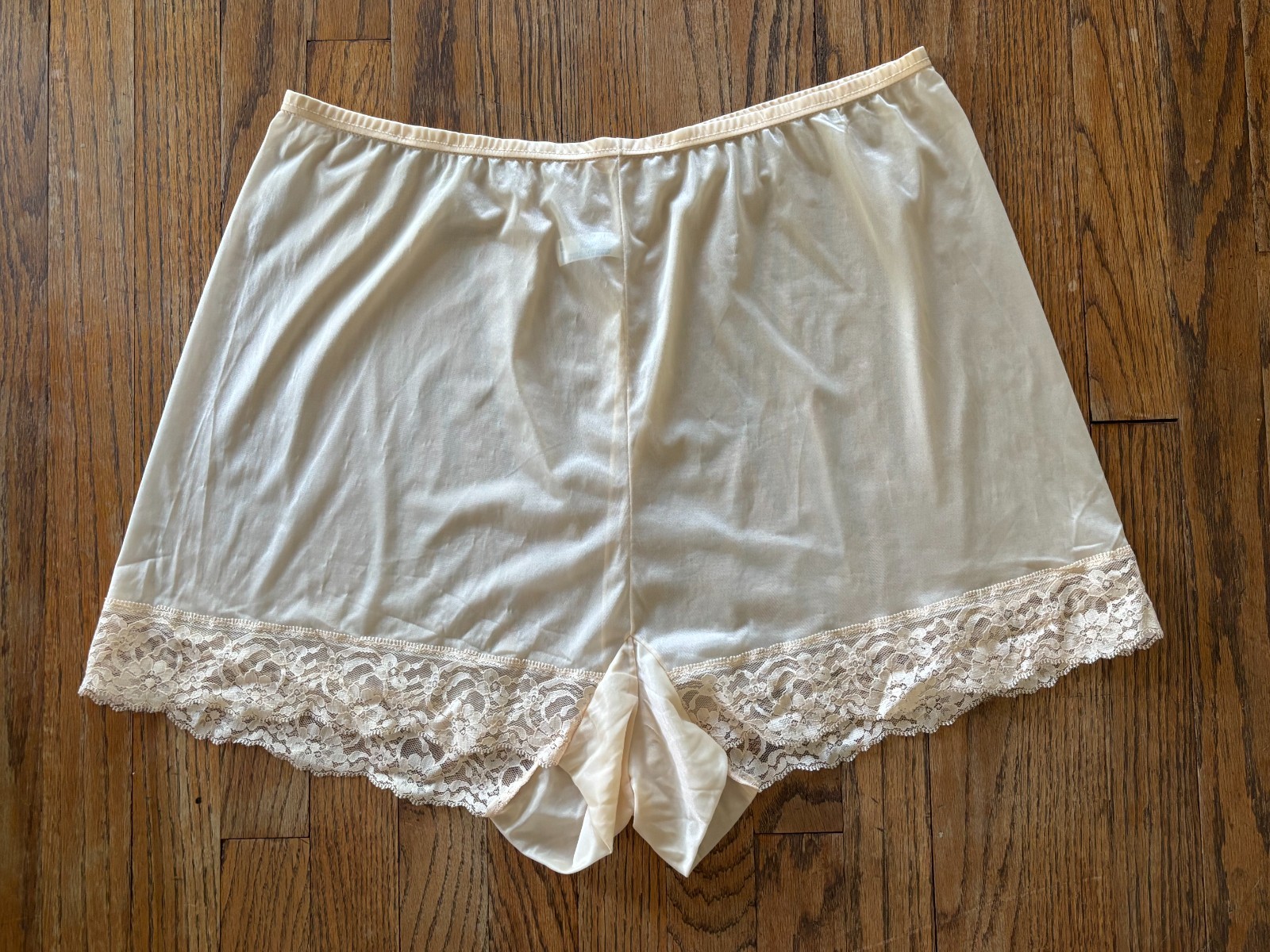 Vintage 1960s Vanity Fair Nylon Pillowtab Sheer Pettipants Slip Shorts Lace 11