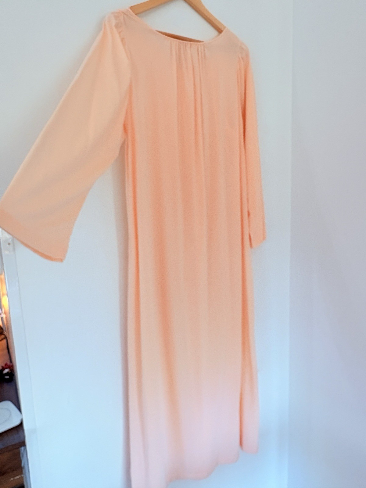 SHADOWLINE Light Peach Vtg Nightgown & Robe 2pc Set Sz L Nylon Floral Embroidery