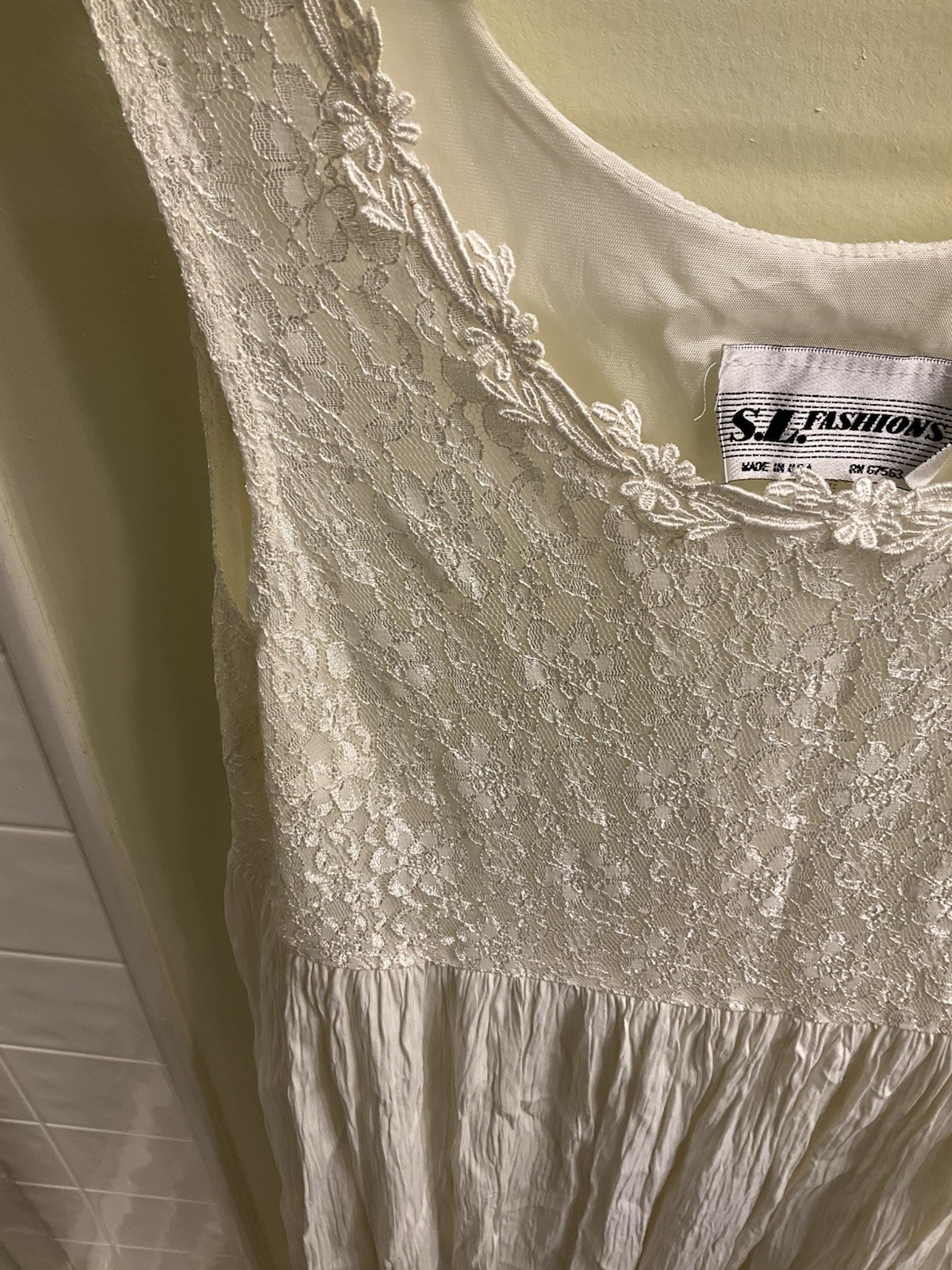 Vintage SL fashions ivory sleeveless maxi dress 12 lace floral bodice whimsy