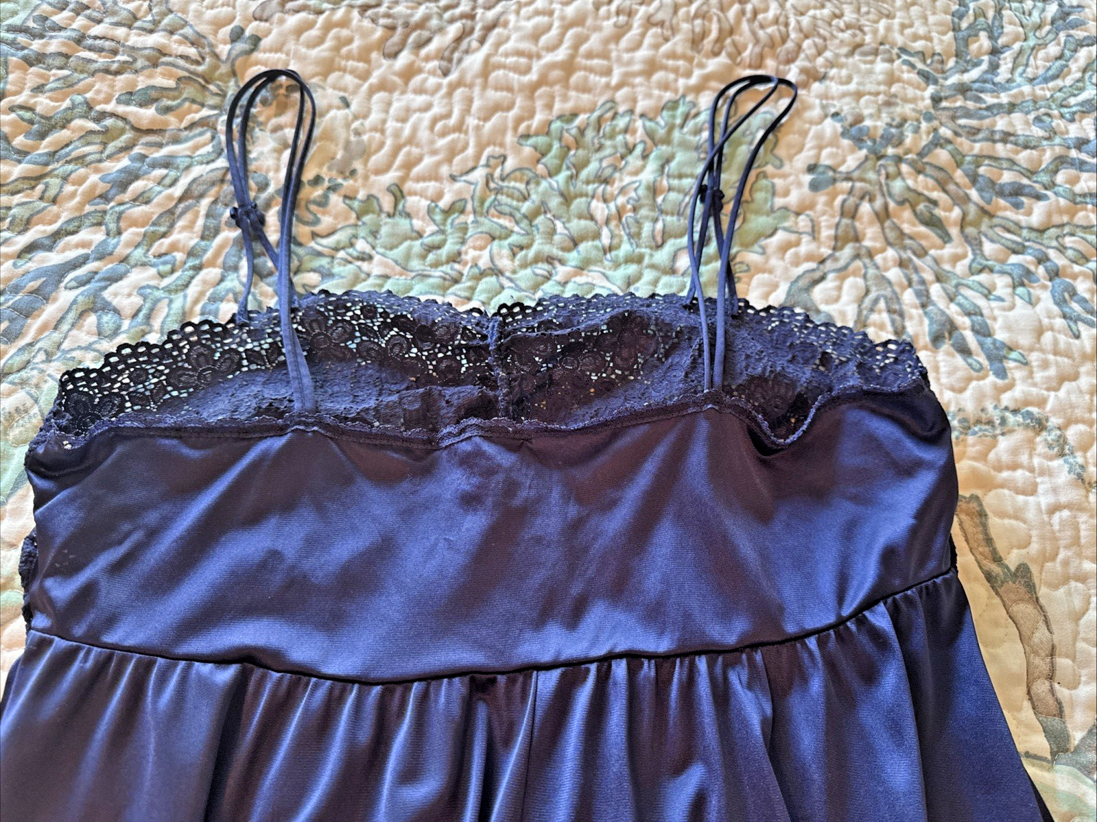VTG VANITY FAIR Navy BLUE SWEEP NIGHT GOWN Large Long stretch Lace BODICE Gown