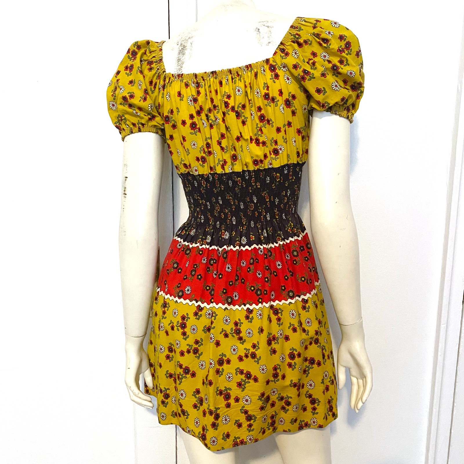 Vintage 1960s 70s Cottagecore Calico Cotton Floral Mini Dress Sundress Size XS S