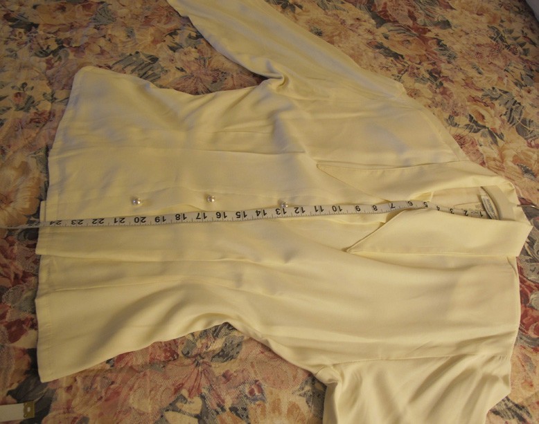 Sostanza DRAGON blouse REDUCED~Vintage 70s~Wmns Sz M~USA MADE~Cream~FREE H