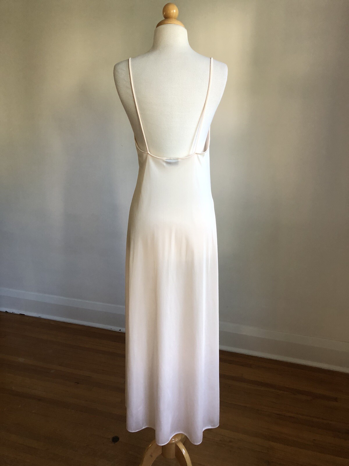 STUNNING VTG APOSTROPHE Peach Nylon White Lace Nightgown Lingerie SZ S