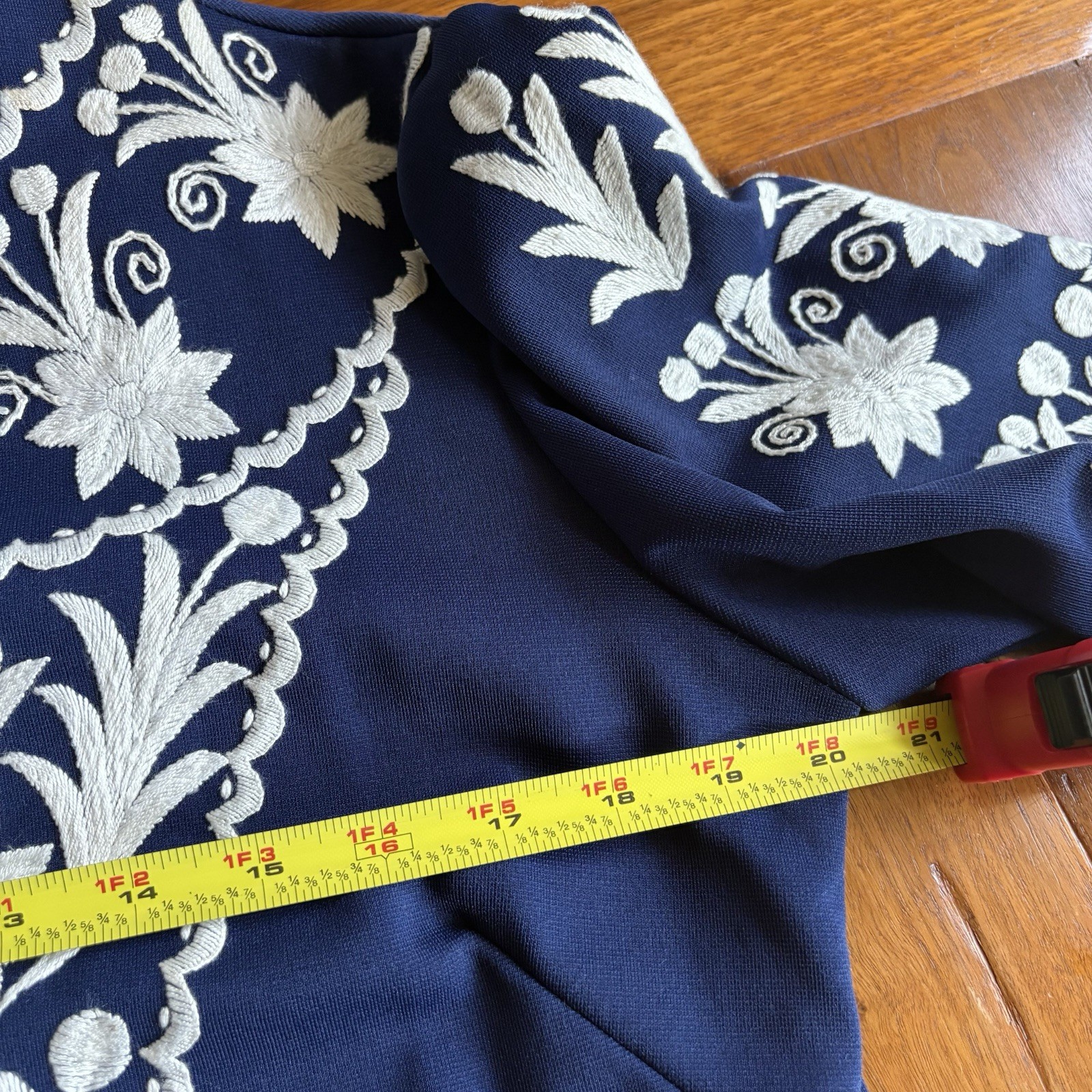 VTG Hand Embroidered Maxi Hostess Gown Dress 3/4 Bell Sleeves Knit 8-10 Bust 39&Prime;
