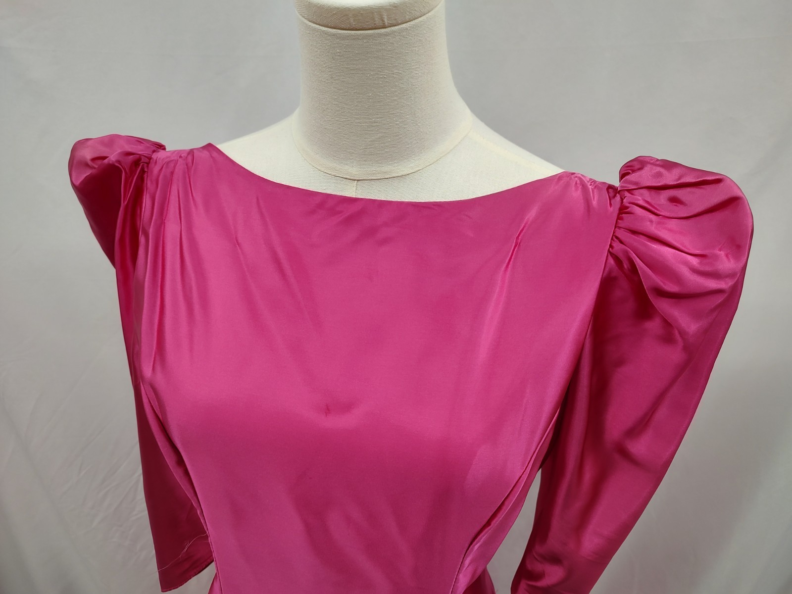 80&rsquo;s Vintage Dress Hot Pink Liquid Satin Shine Puff Sleeve Bow V Back Gown 13/14