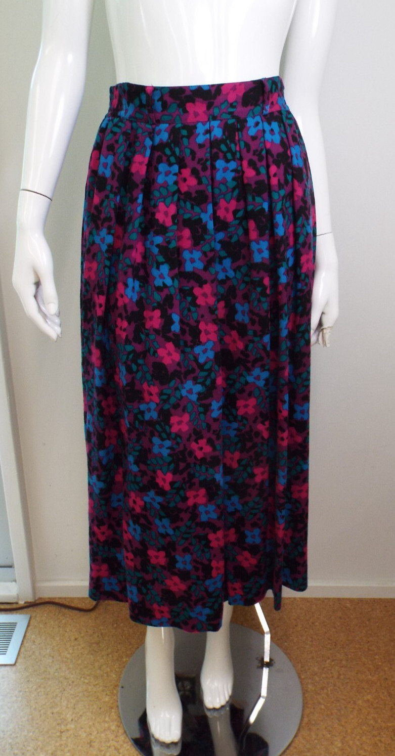 Vintage 1980 GUY LAROCHE Boutique Wool Skirt Suit Quilted Jacket 40 PARIS Floral