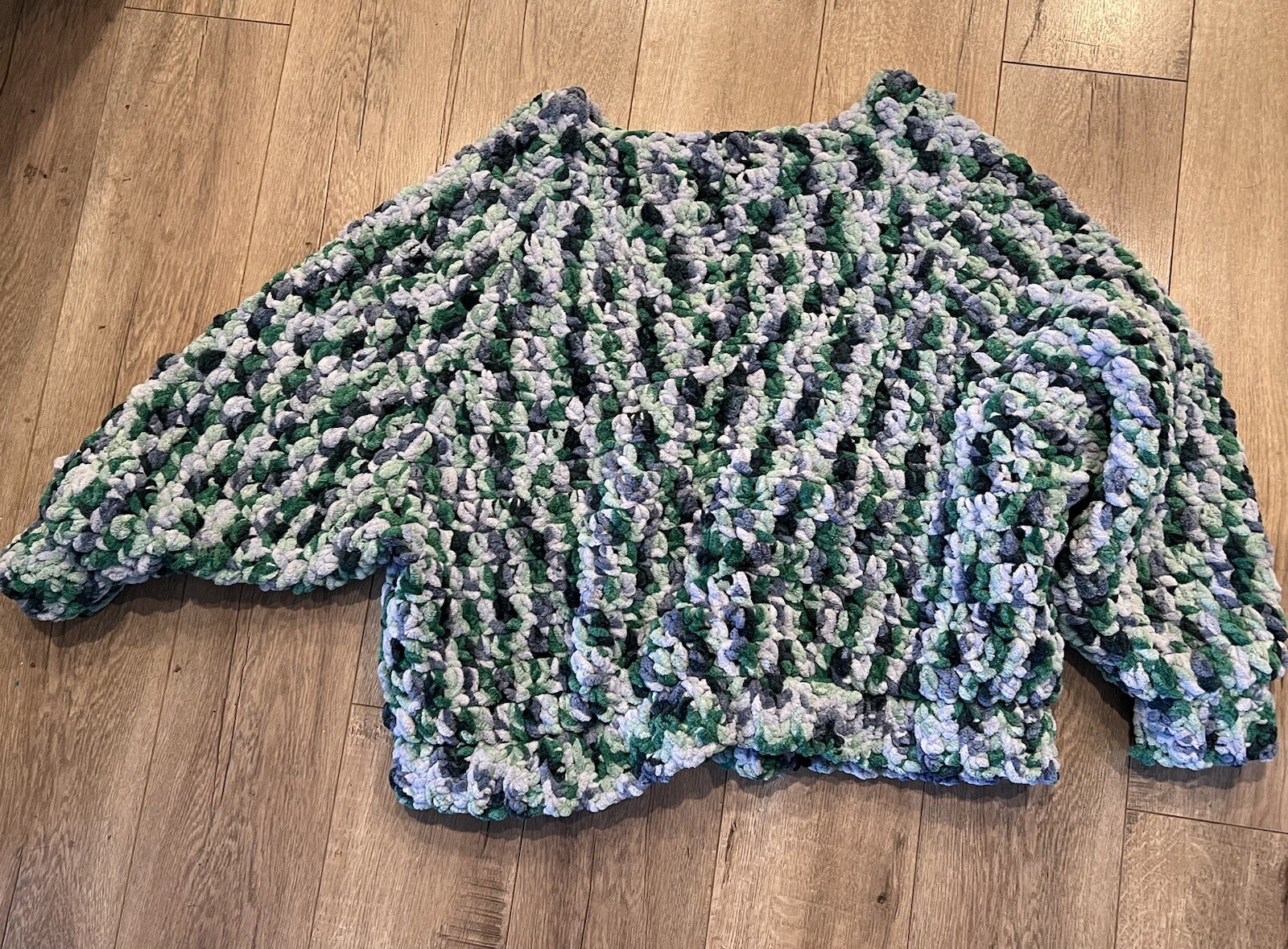 Vtg Boho Chunky Sweater hand knit pullover blue green large