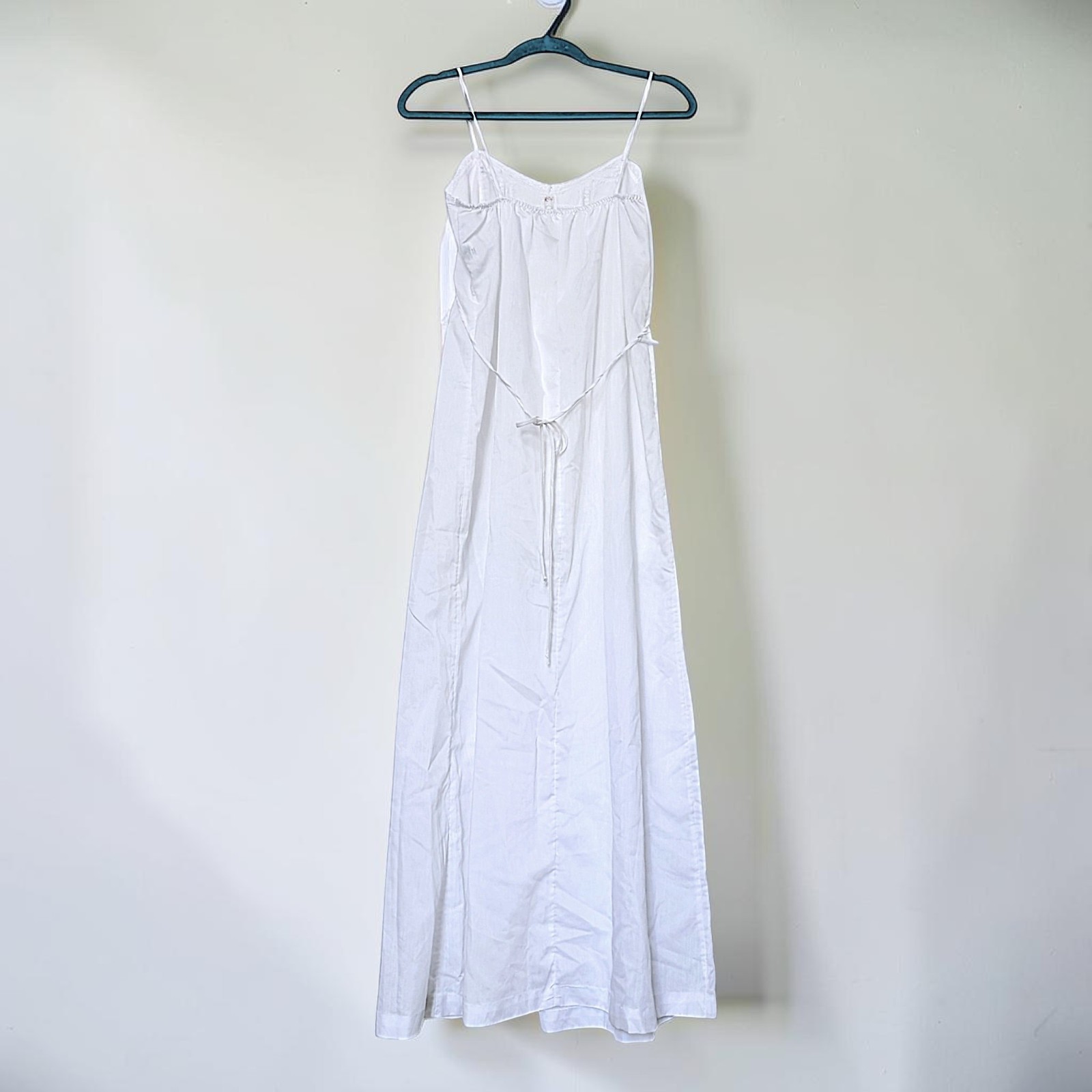 VTG 70s Union Made crisp white floral lace fairy cottage prairie slip nap dress