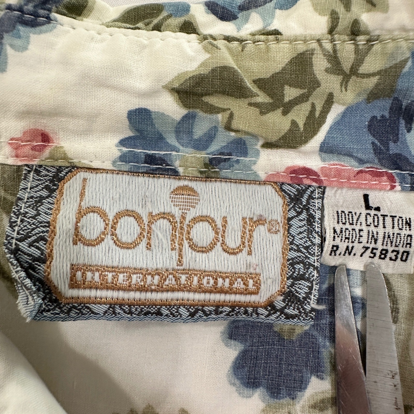 Bonjour Floral Button Down Shirt Womens Large White Pink Blue Cotton Cottagecore