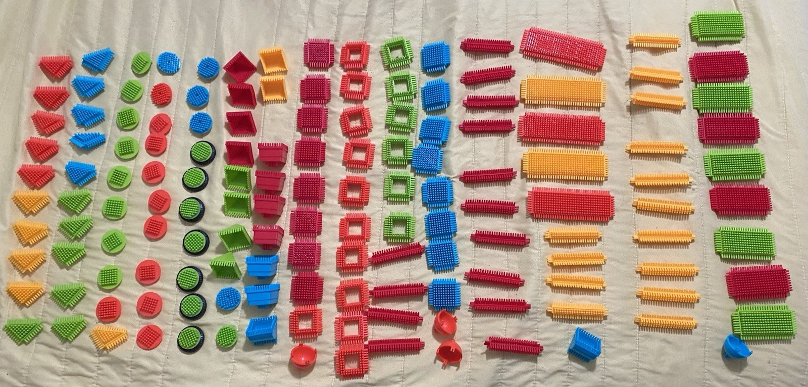 Bristle Blocks Construction Building Lot of 149 Assorted Pieces Stem Toy