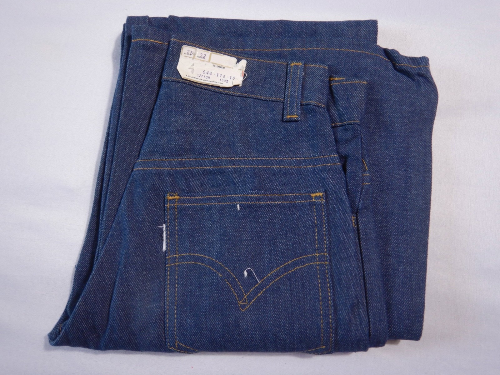 Vintage DEADSTOCK 1970s Levi&rsquo;s 664 Flare Bell Jeans MADE IN USA 26 X 32