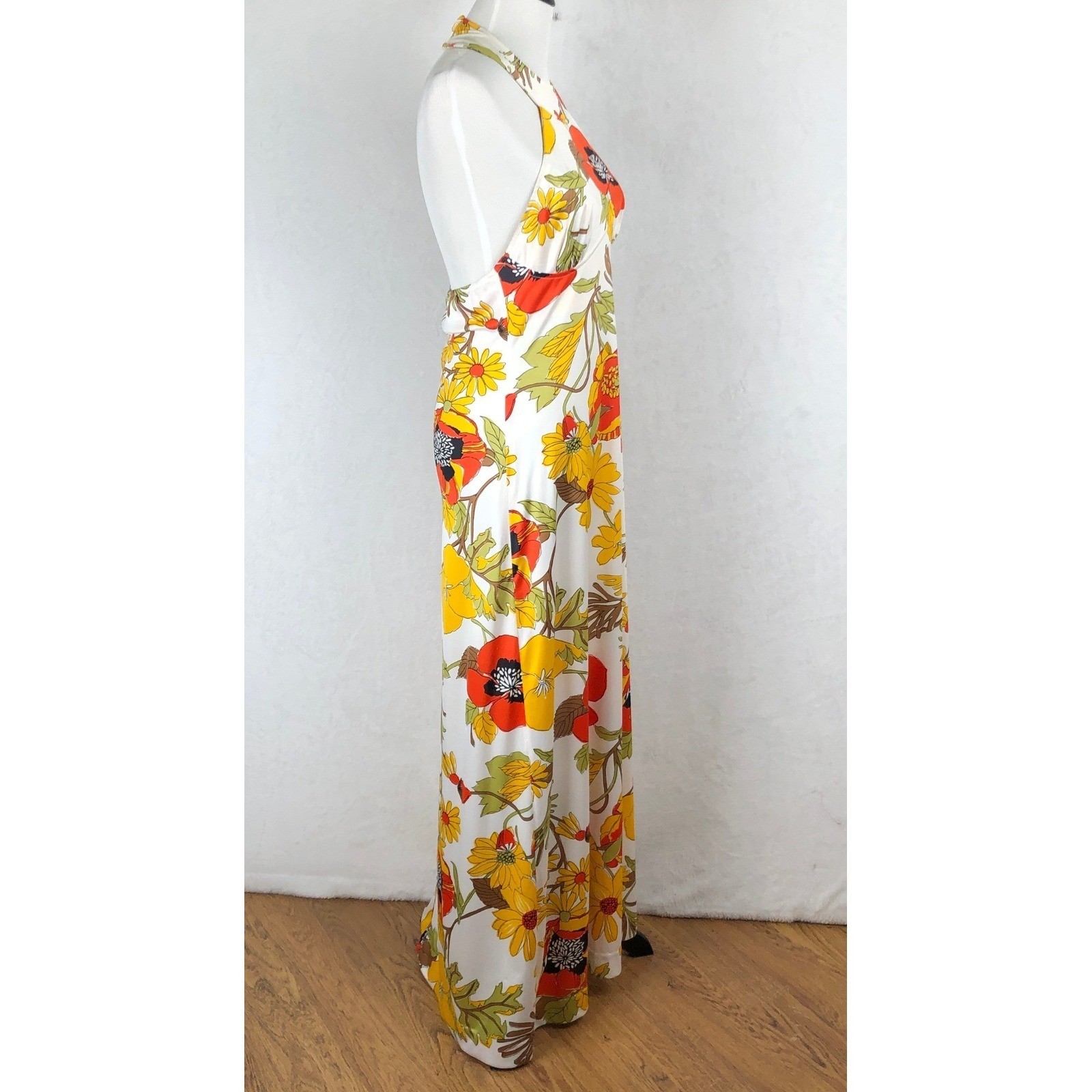 VTG 70s Floral Poppy Open Back Round Neck Halter Maxi Dress Sz S/M White