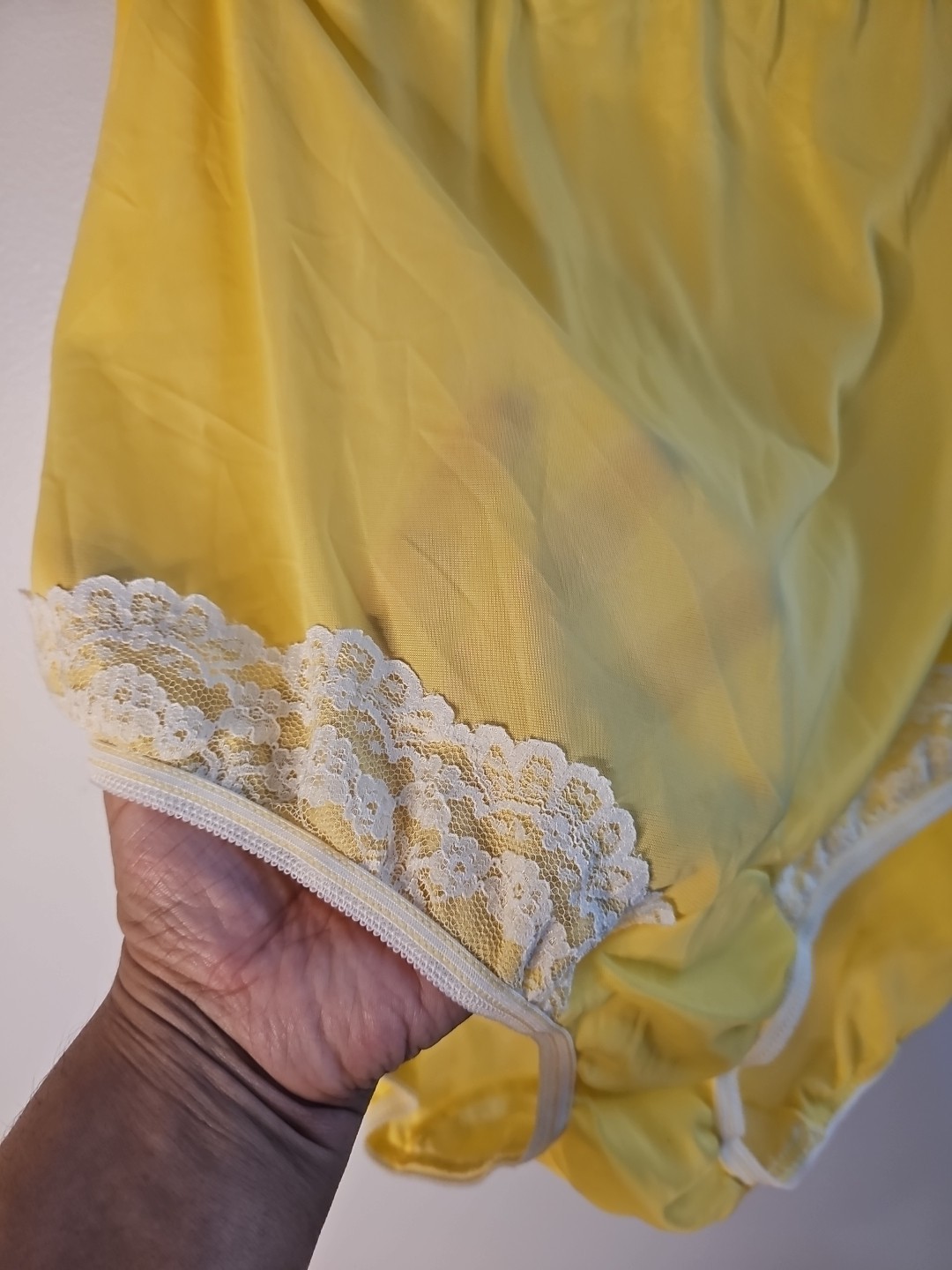 Vintage Dixie Belle Tricot Nylon Panties Yellow/White Lace Detail SIze 15