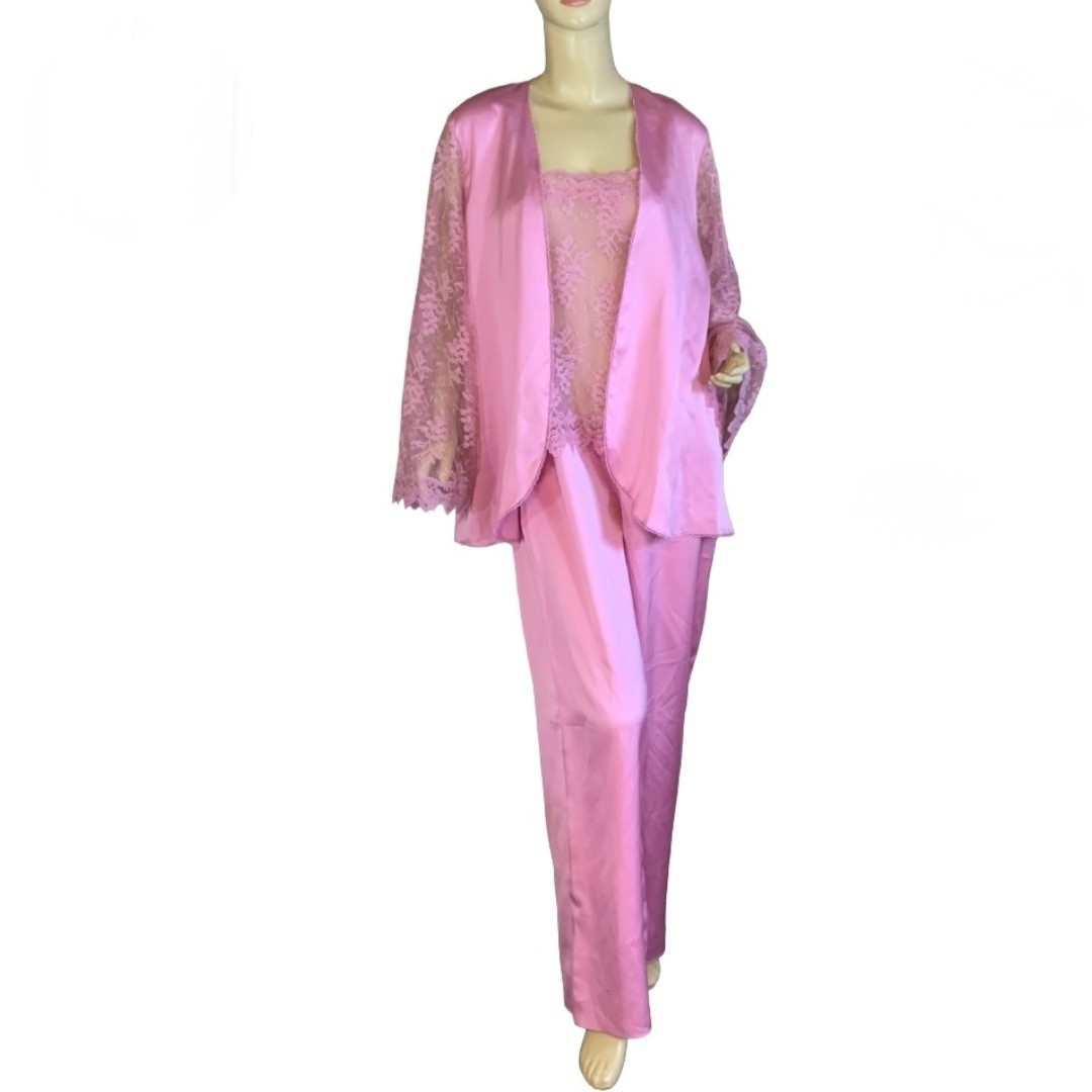 VINTAGE 1970&rsquo;S GLYDONS HOLLYWOOD PINK SATIN & LACE PAJAMA SET NWT SIZE M/L