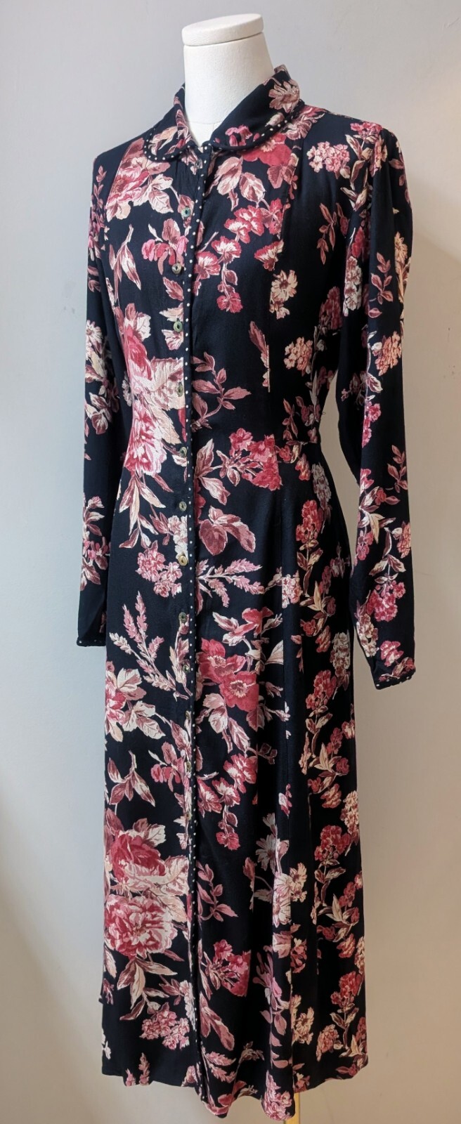 Nostalgia Vintage 90&rsquo;s Floral Polka Dot Trim Long Sleeves Button Down Dress M