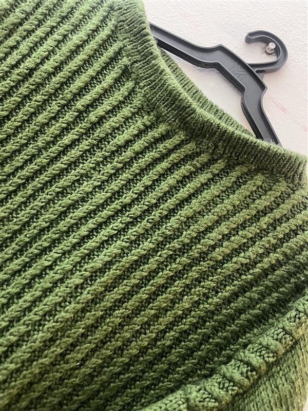 Vintage 1990s Handmade Green Wool Sweater – Cozy Knit Pullover, Family Heirloom