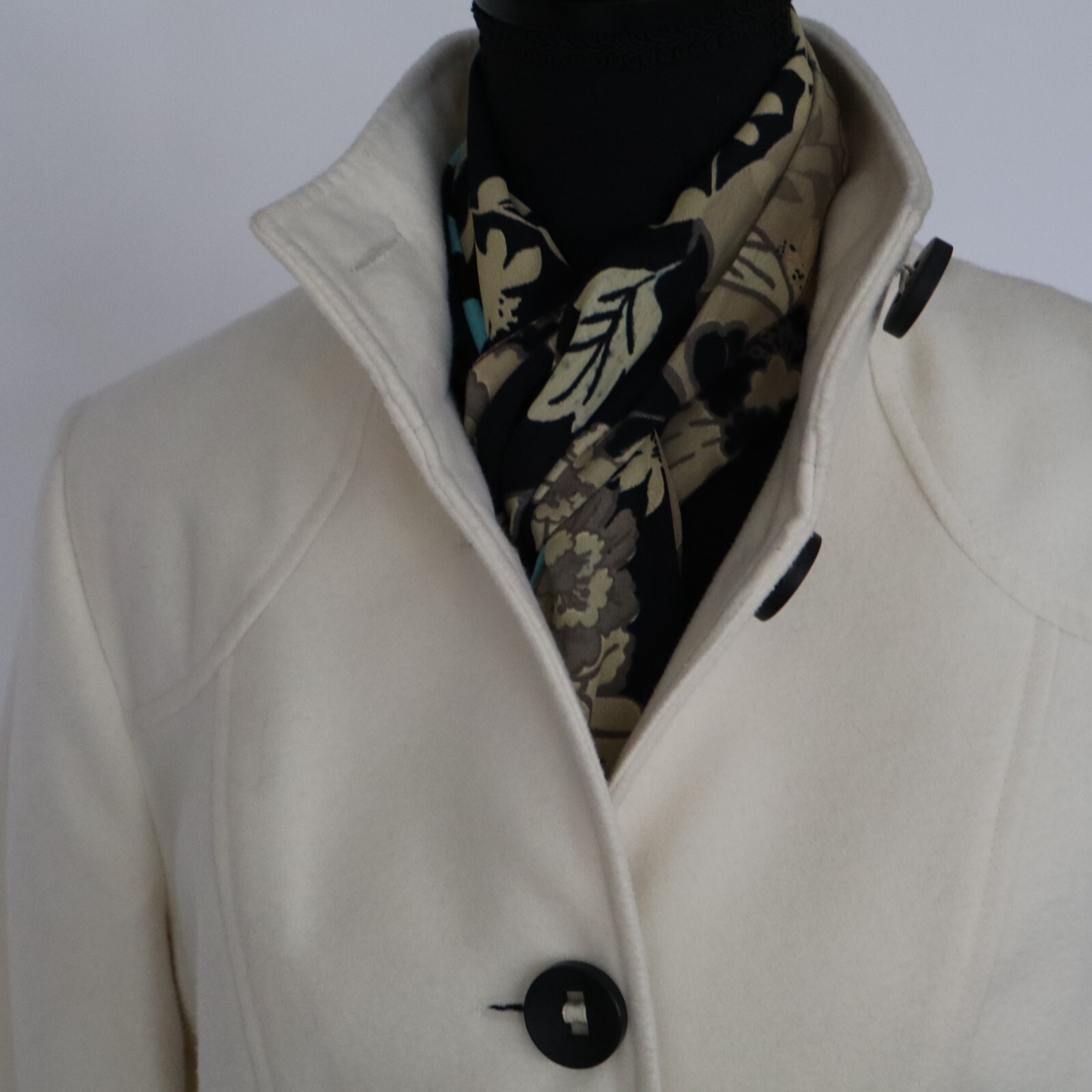 Vintage Chico&rsquo;s Jacket Coat Winter White w Black Buttons Size 1 Medium