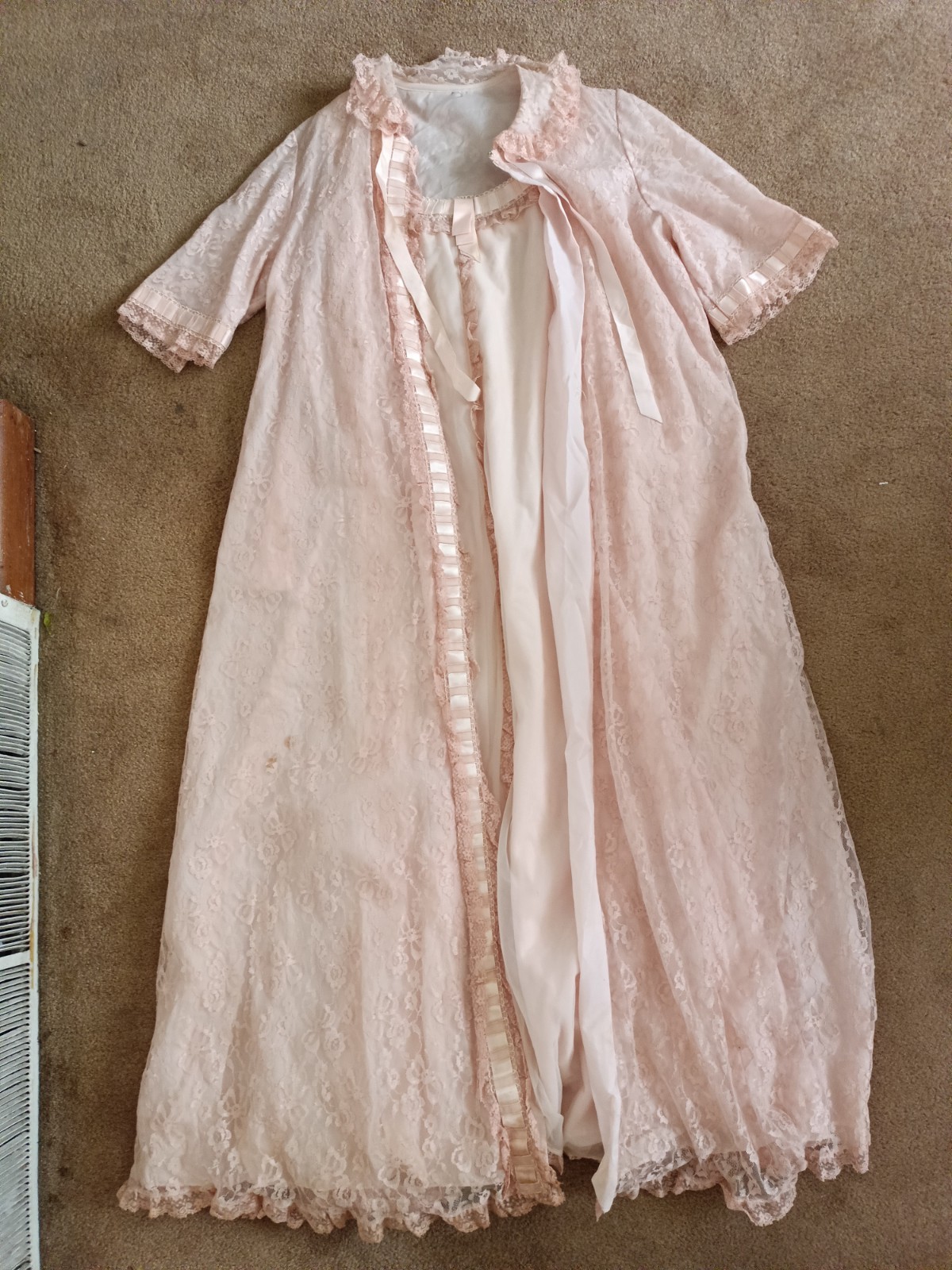 Odette Barsa Pink Lace Satin Robe & Nightgown Set Women&rsquo;s Peignoir