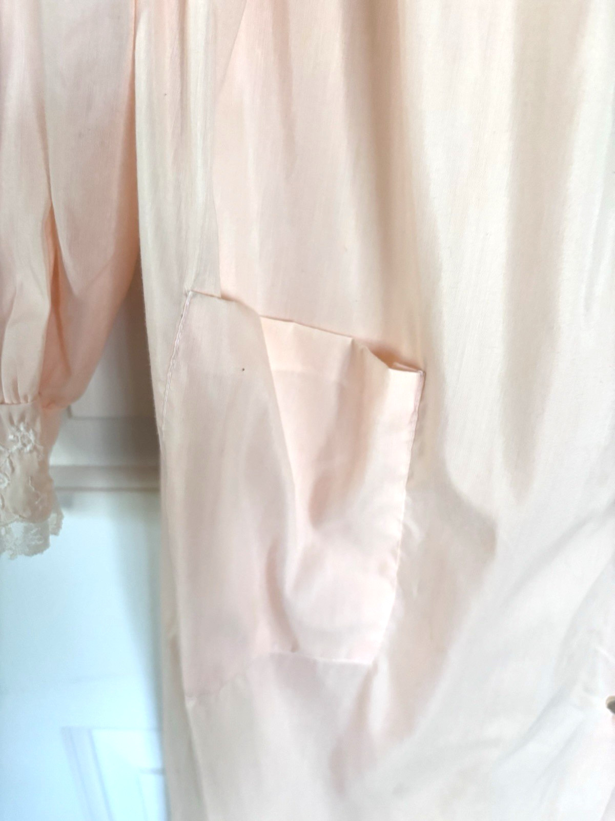 Vintage Barbizon Light Orange Peignoir Embroidery Lace Detail, Size MED – LG