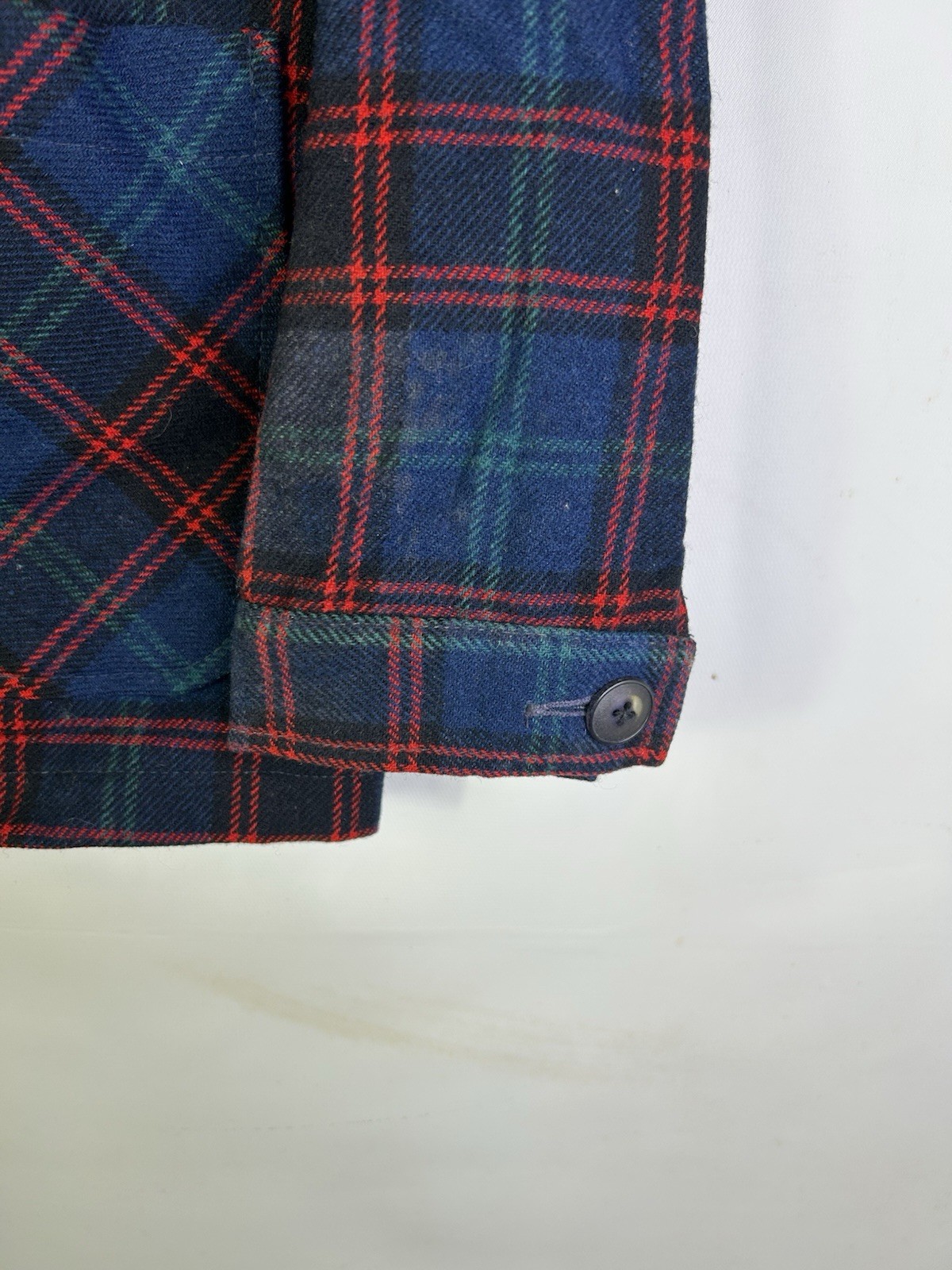 Vintage 80s Pendleton Button Shirt Womens Medium virgin Wool Rainbow Plaid USA