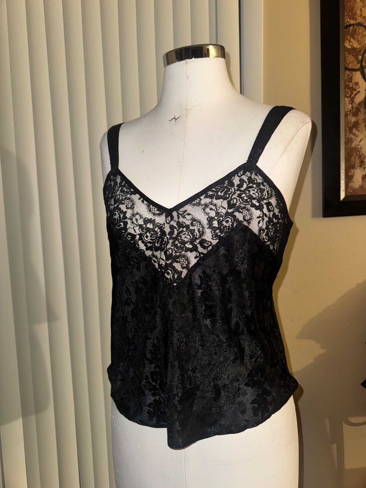 Vintage 90s Victoria’s Secret gold label cami