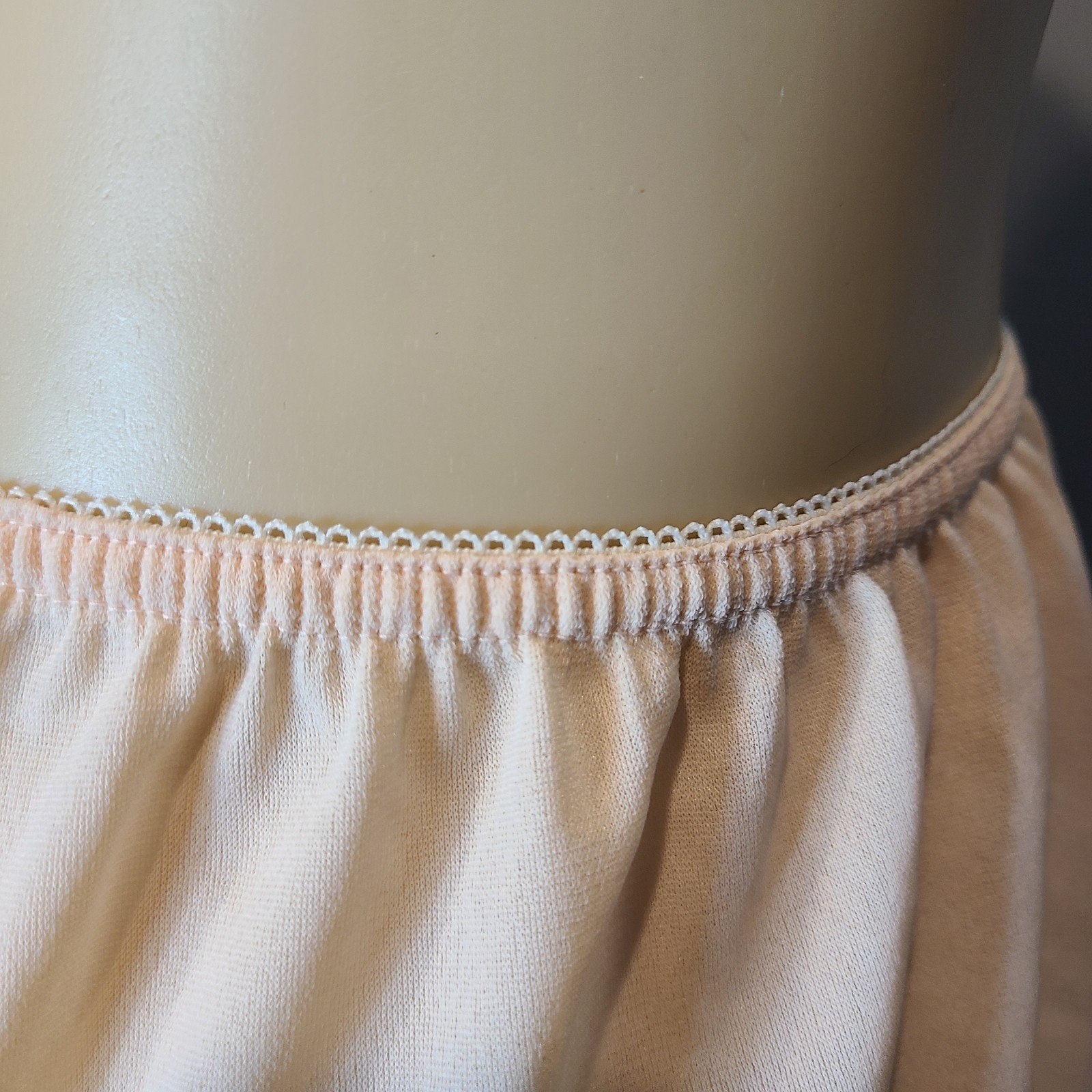 Vintage Nylon Tap Flutter Sleep Shorts Petra Fashions Pants Peach USA Sz Medium