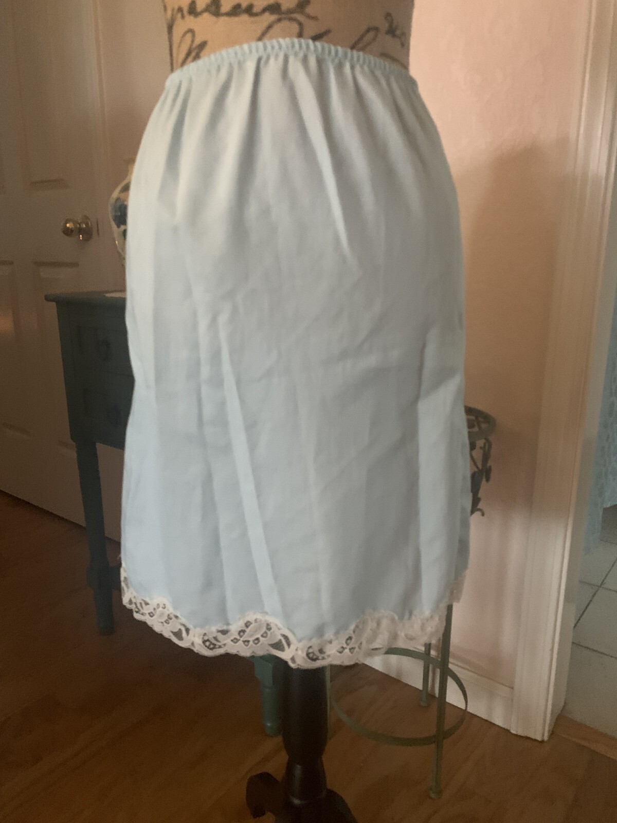 VINTAGE Powder Blue Half Slip w Lace Trim Size S
