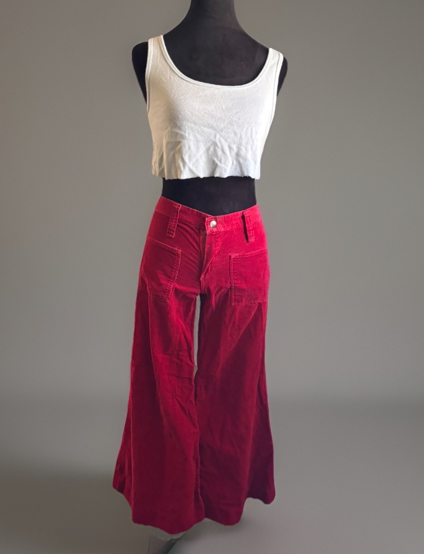 VTG 60s Hippy Wrangler Women’s BELL BOTTOM corduroy Low Rise.petite XS.28”/27”