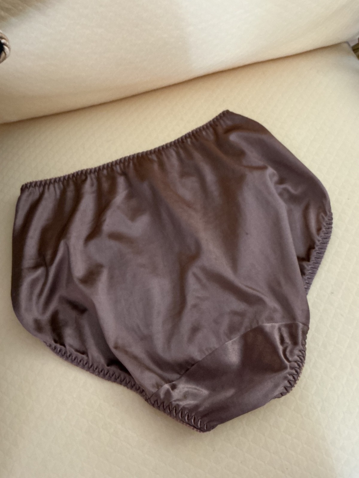 VINTAGE VASSARETTE SECOND SKIN SATIN HIGH CUT LEG COTTON GUSSET PANTY