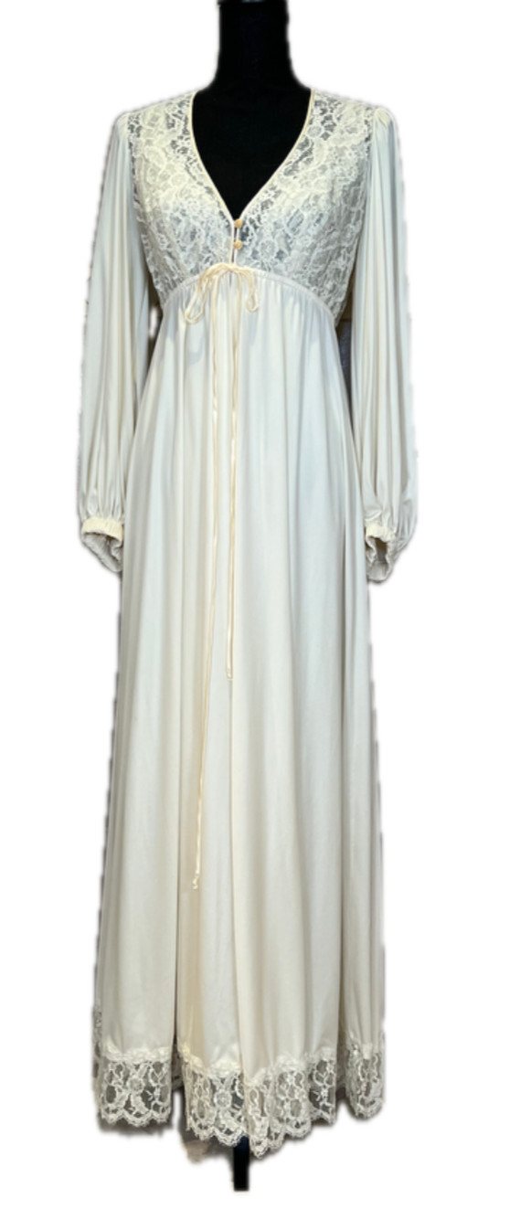 Vintage – 1960s Claire Sandra Lucie Ann Nightgown/Robe/Peignoir Set Size S Ivory