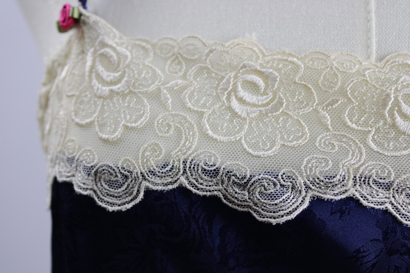 Vintage Inner Most Blue Short Nightgown – Sz M Floral Satin, Lace Trim