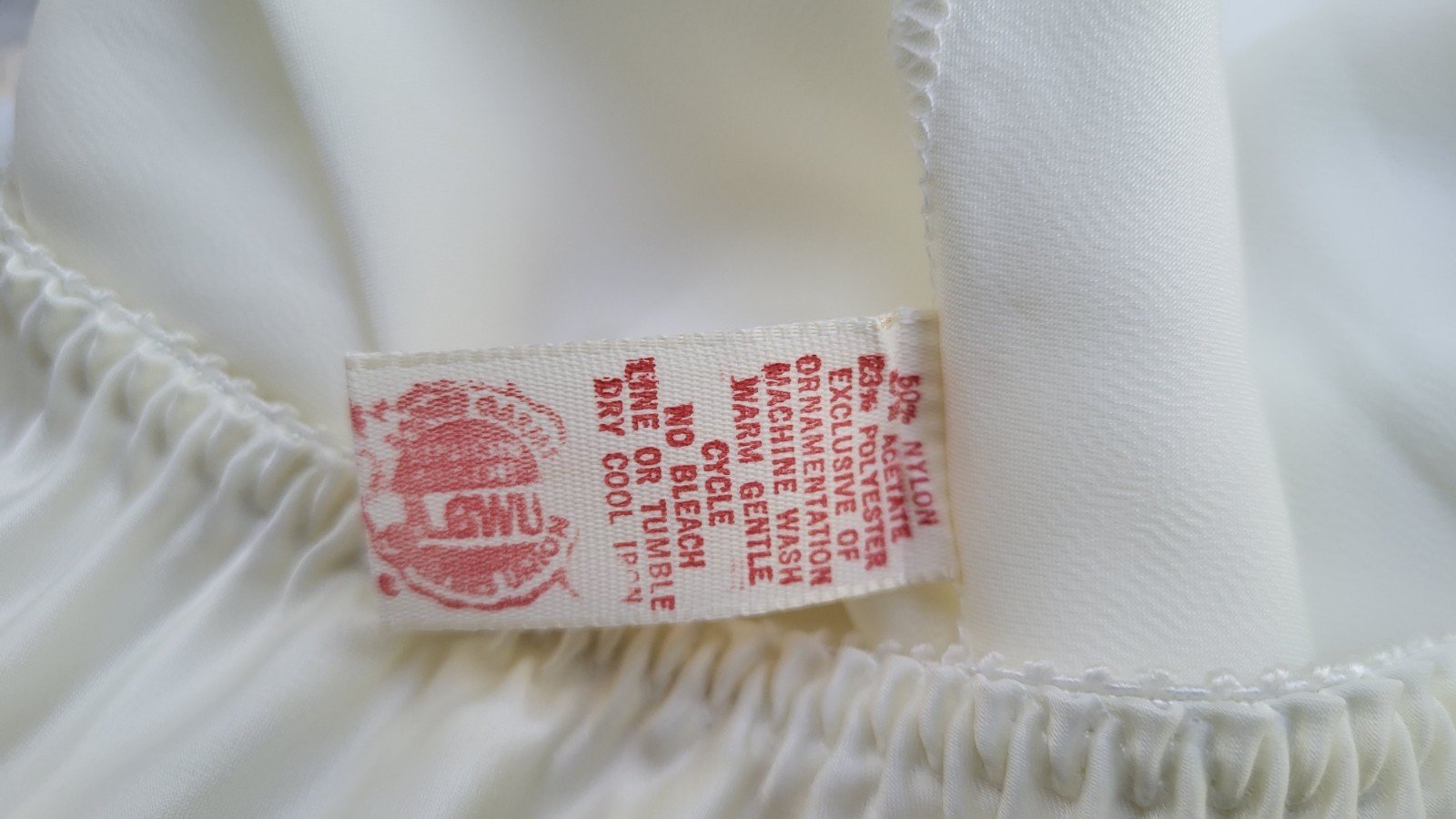 Vintage LILY OF FRANCE Ivory Ecru Lace HALF SLIP Union Made in USA – Size S -EUC