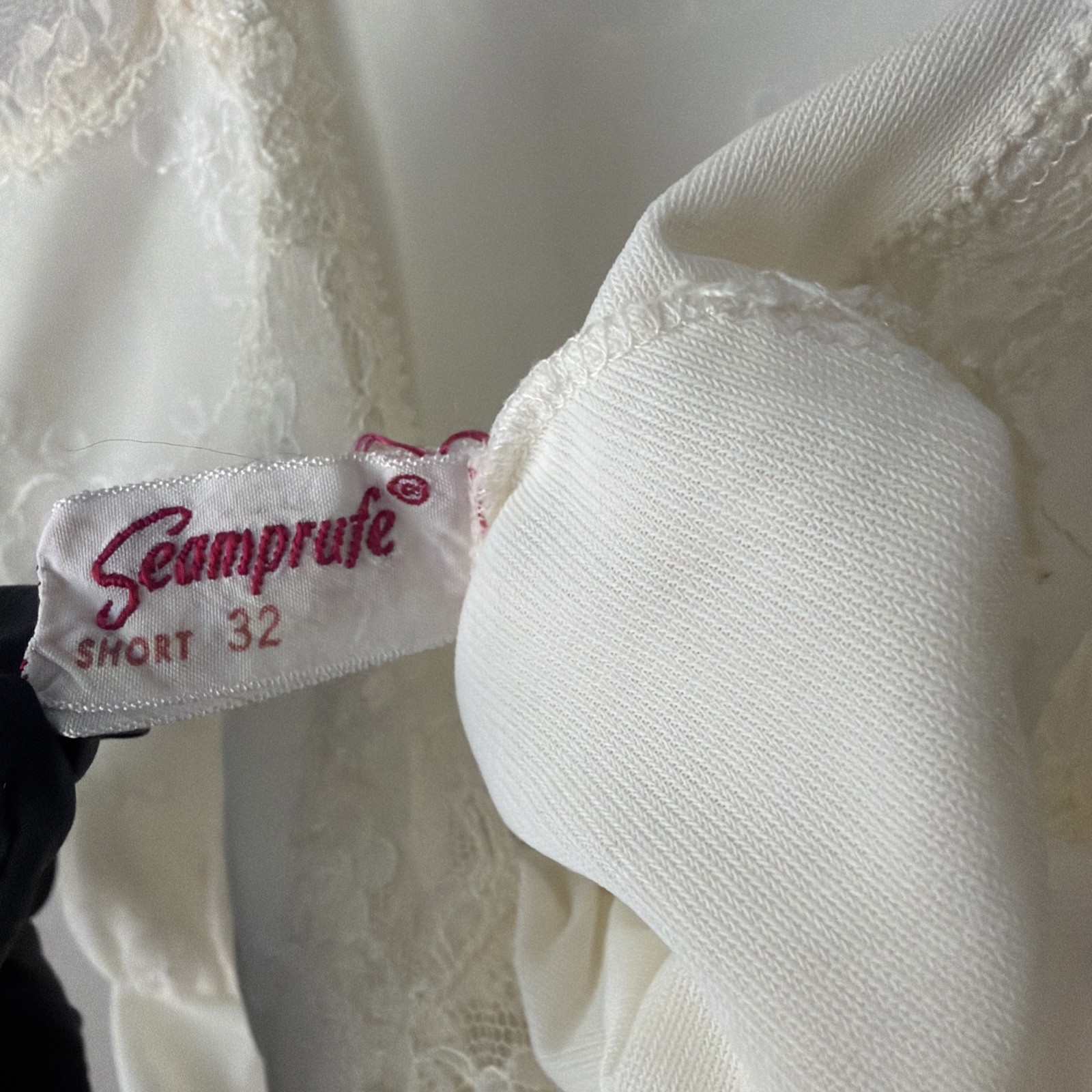 Vintage Seamprufe Full Slip White pin-up Short 33 Bust lace Cups USA bridal 50s