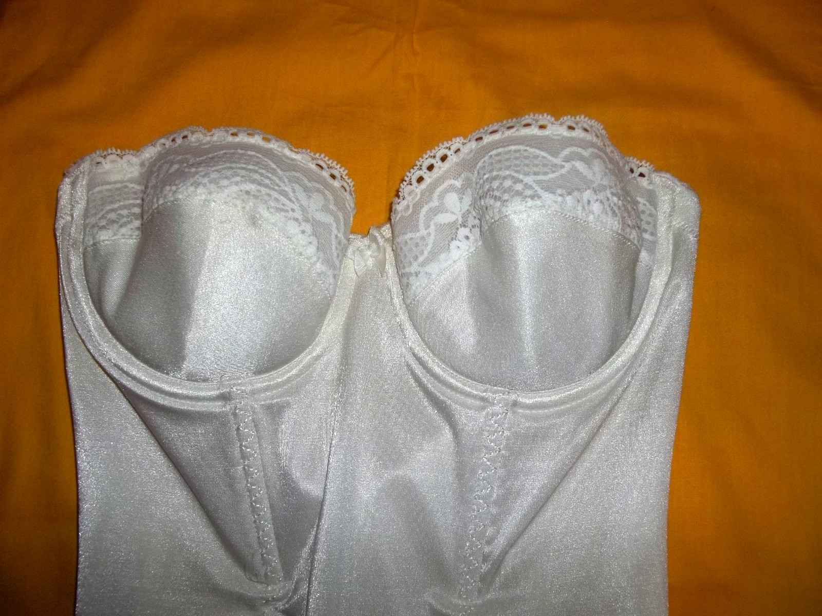 Vtg Maidenform Flexees 5869 All in One Girdle Second Skin Shaper Bodysuit sz 34B
