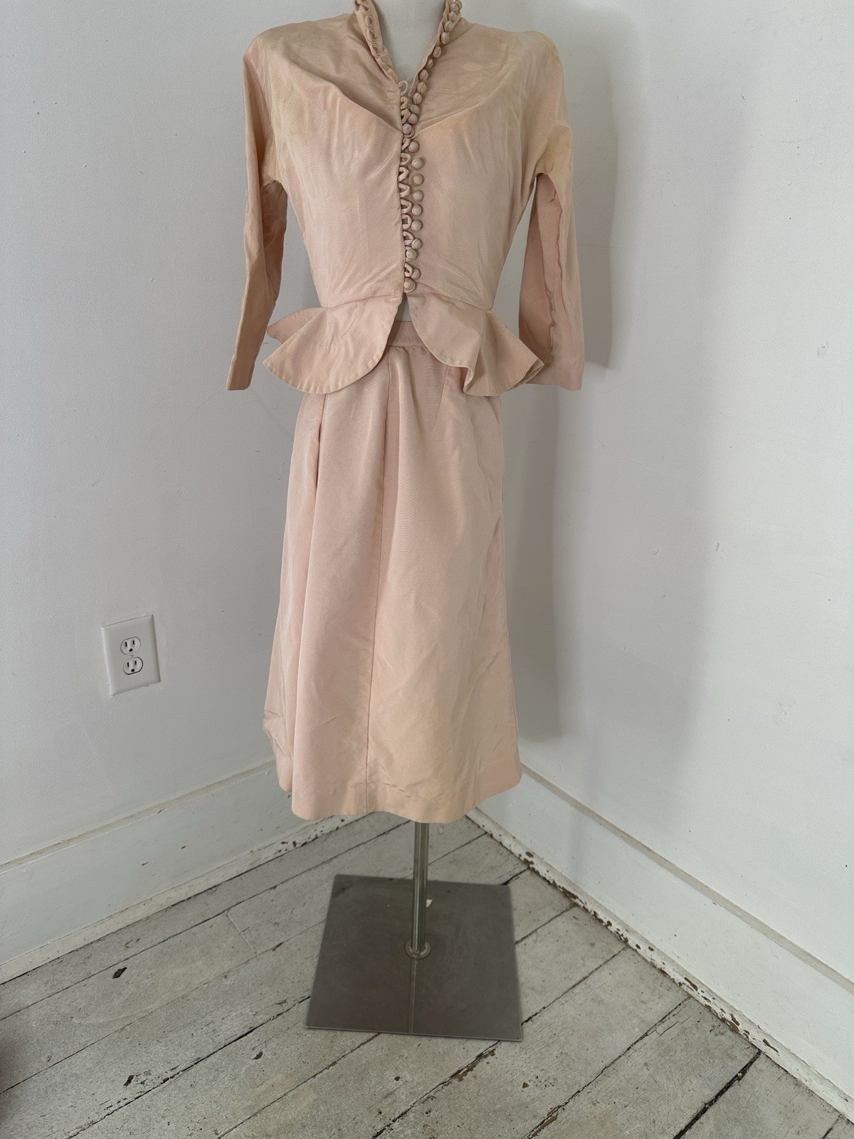 Vintage 40s Mary Muffet Pink Peplum Victory Suit As Is AMAZING