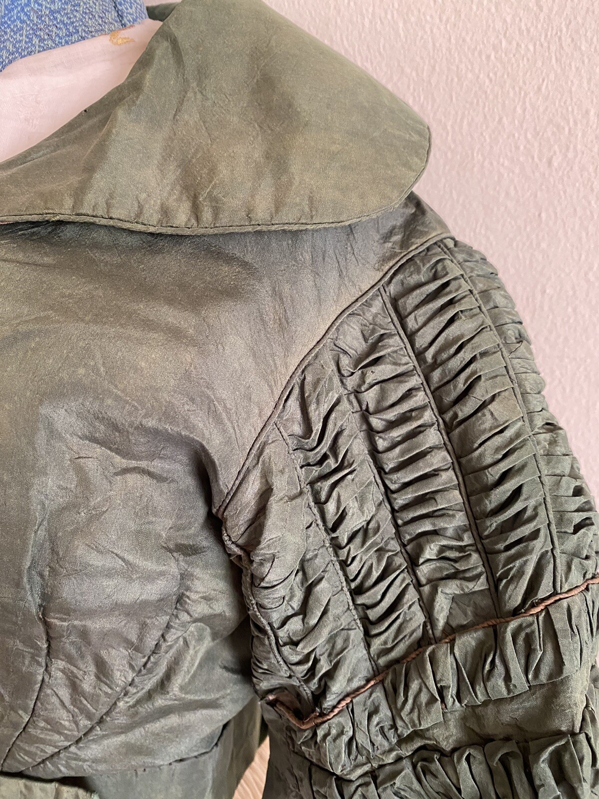 Rarest 1825 Regency Spencer Jacket Rich Emerald « Arsenic » Green Museum Quality!