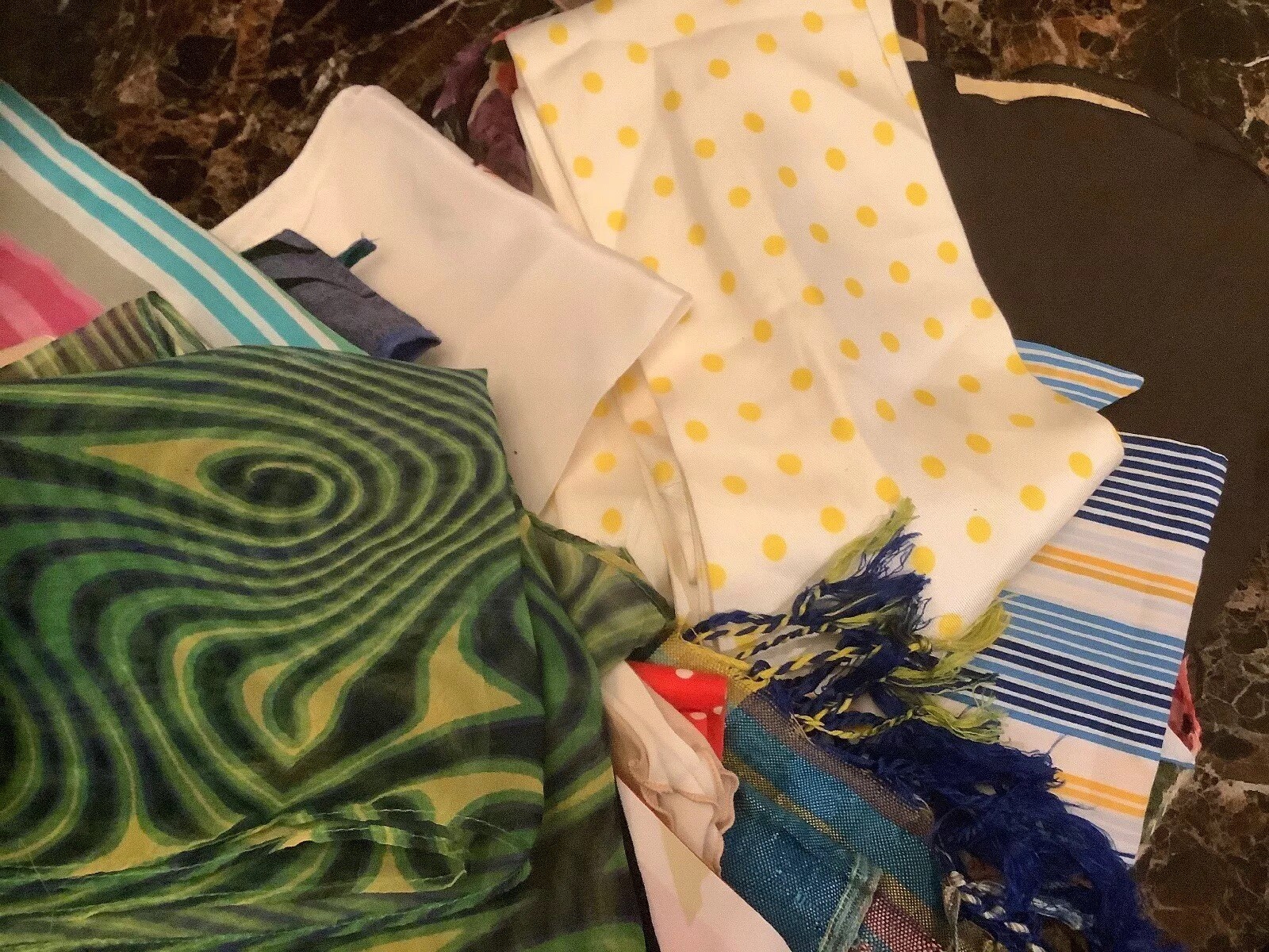 43+ ASSORTED SCARVES,BELTS SASHES VARIOUS SIZES SHAPES AND FABRICS
