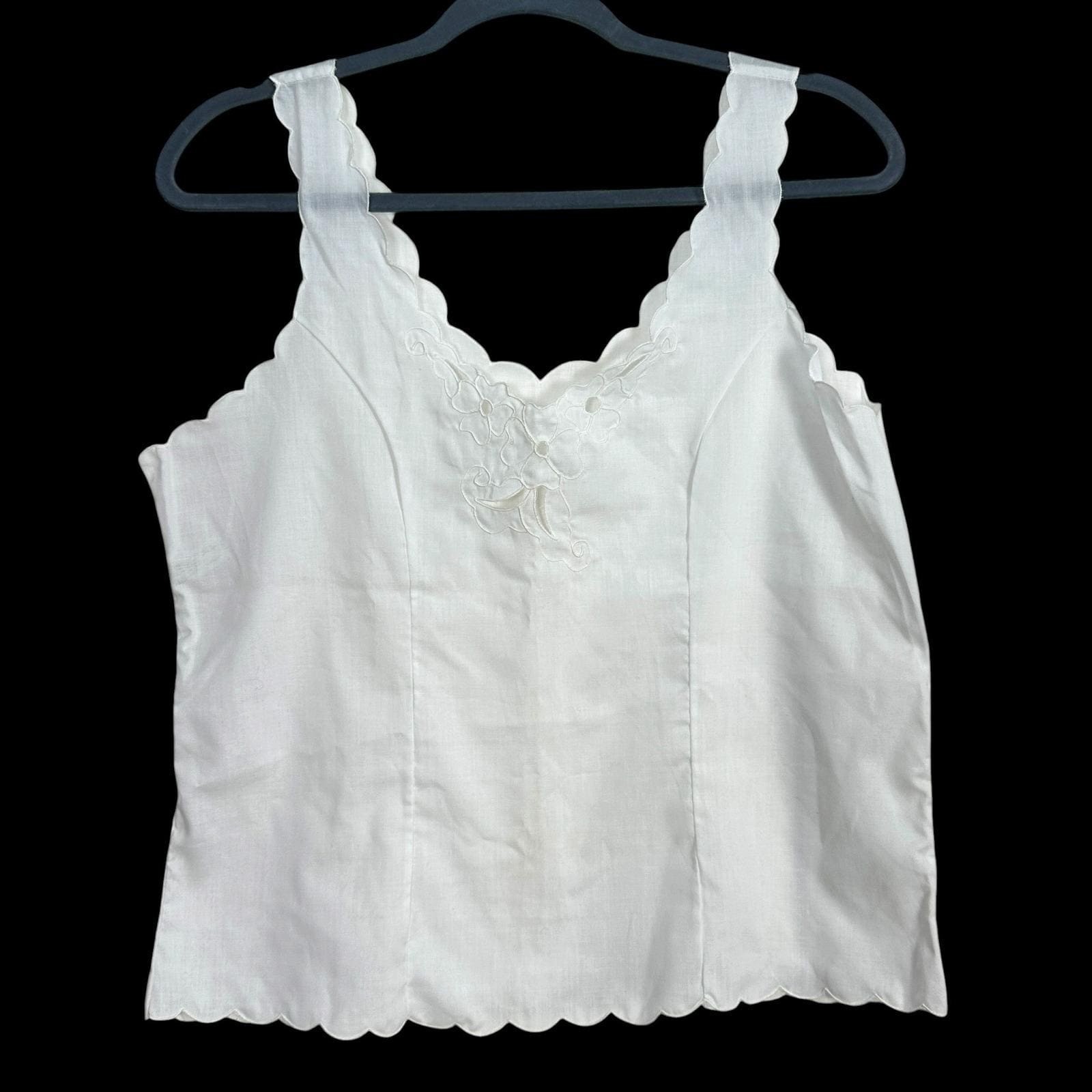 Vintage White Cotton Floral Embroidered Scalloped Camisole Tank Top Women